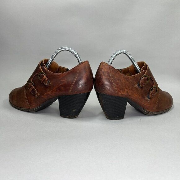 Born Concepts BOC Women's Size 8.5 Brown Leather Buckle Ankle Boots - Picture 6 of 14